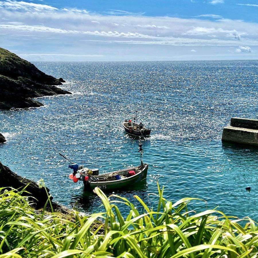 Unique Retreat - 2 Bedroom Cliff Top Cottage With Large Terrace Portloe Exterior photo