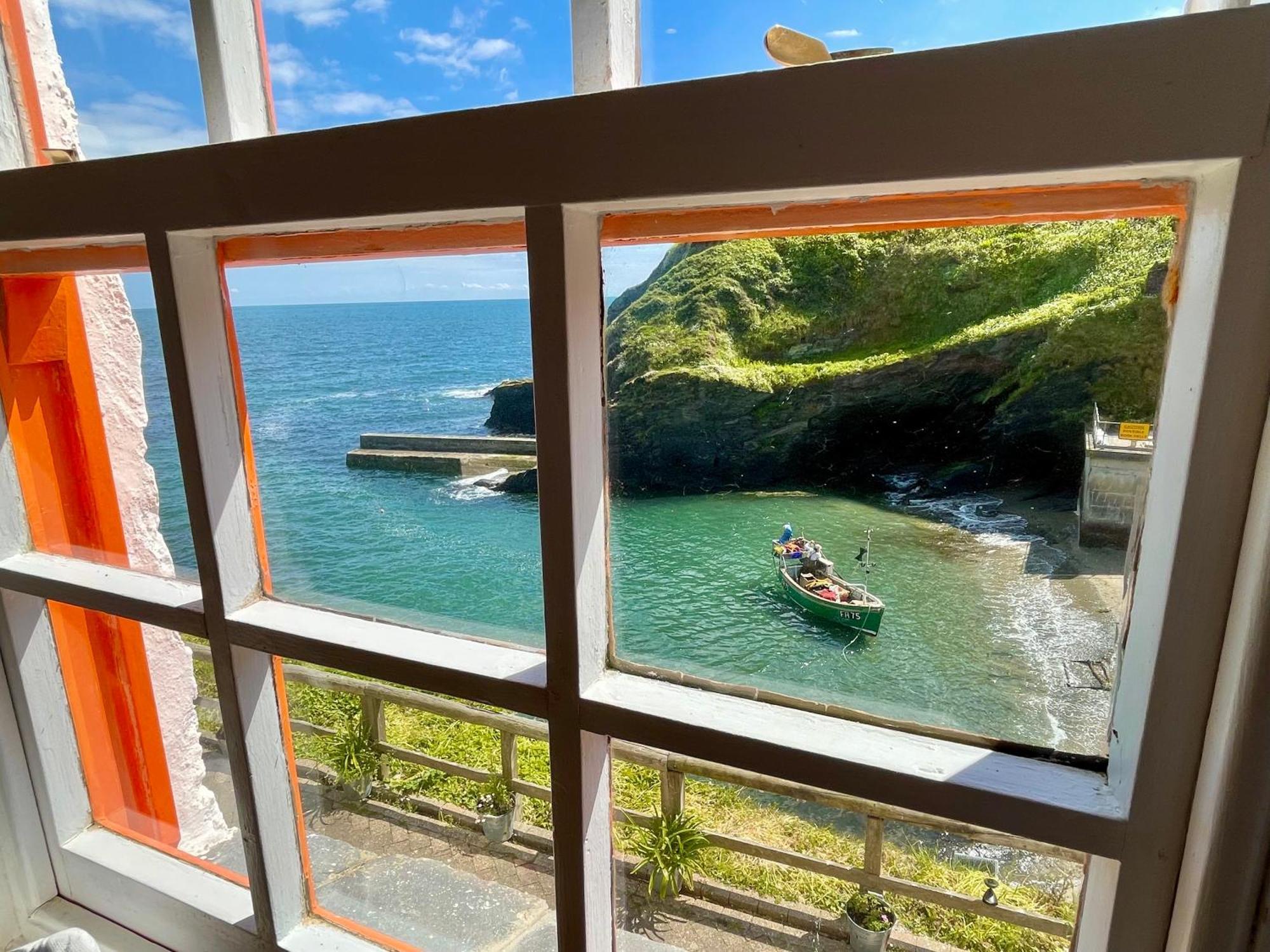 Unique Retreat - 2 Bedroom Cliff Top Cottage With Large Terrace Portloe Exterior photo